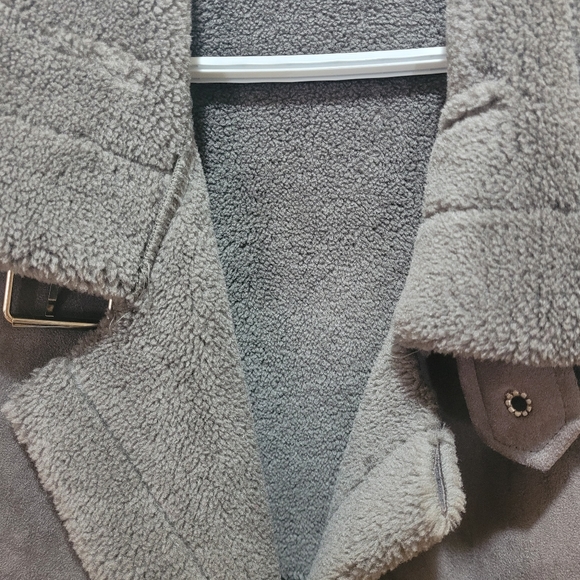 Grey coat - Picture 9 of 9